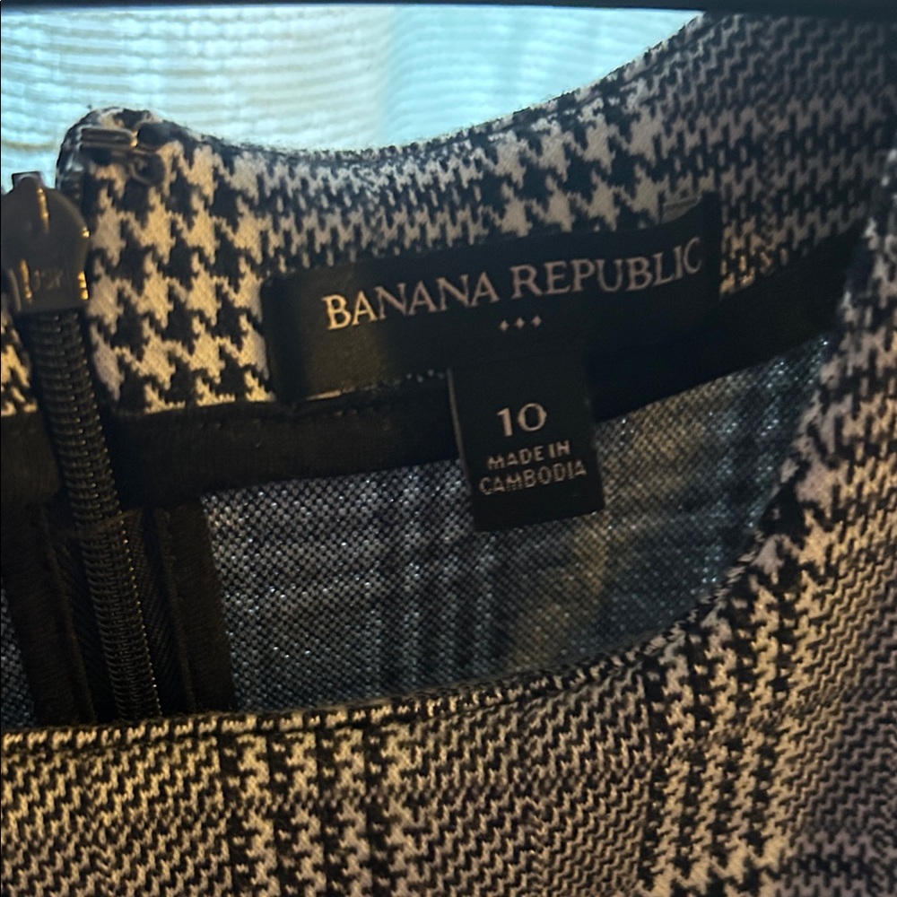 Banana Republic Black and White Checkered Midi Dress - Picture 3 of 3